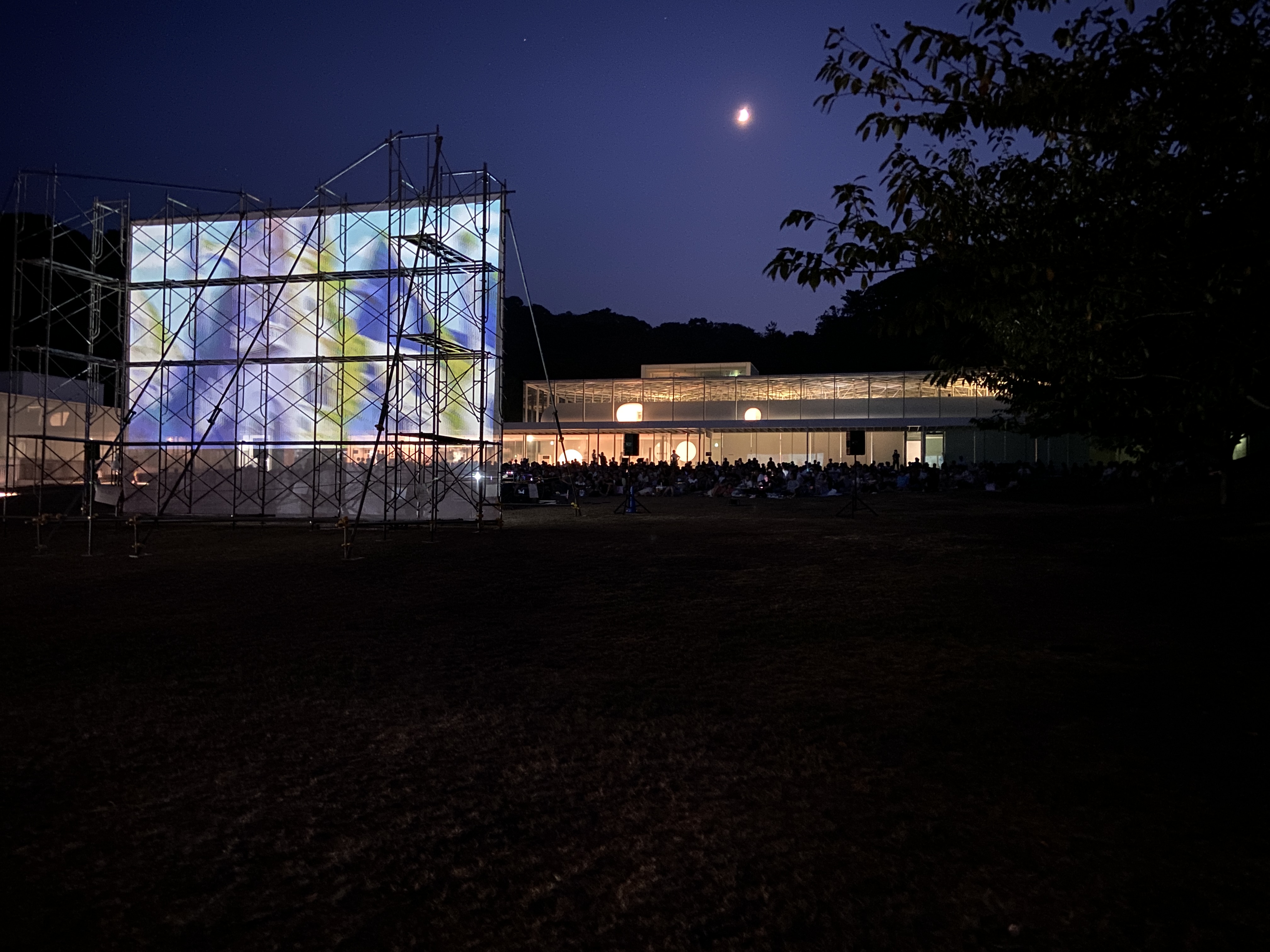 横須賀美術館 再オープン プレイベント　夏の野外シネマパーティー2026『映画 ひつじのショーン 〜バック・トゥ・ザ・ホーム〜』